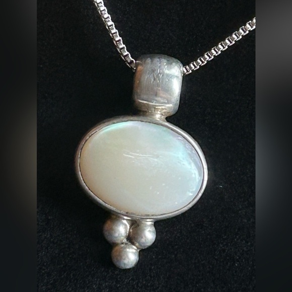 Vintage Mexico Sterling Silver Pendant with Natural Cats Eye Cabochon - Picture 2 of 11